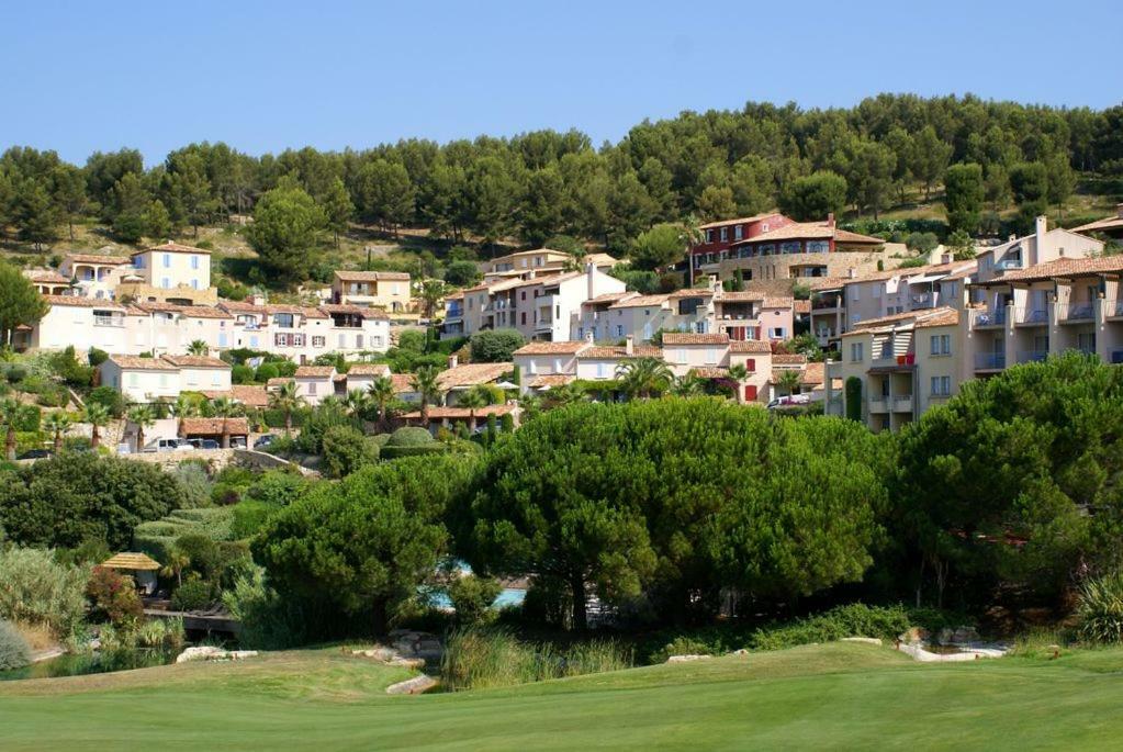 Hameau Des Amandiers-Vue Mer & Golf Saint-Cyr-sur-Mer Zewnętrze zdjęcie